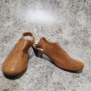 3/$20 ALIA | 7M Brown Slip On Block Heels